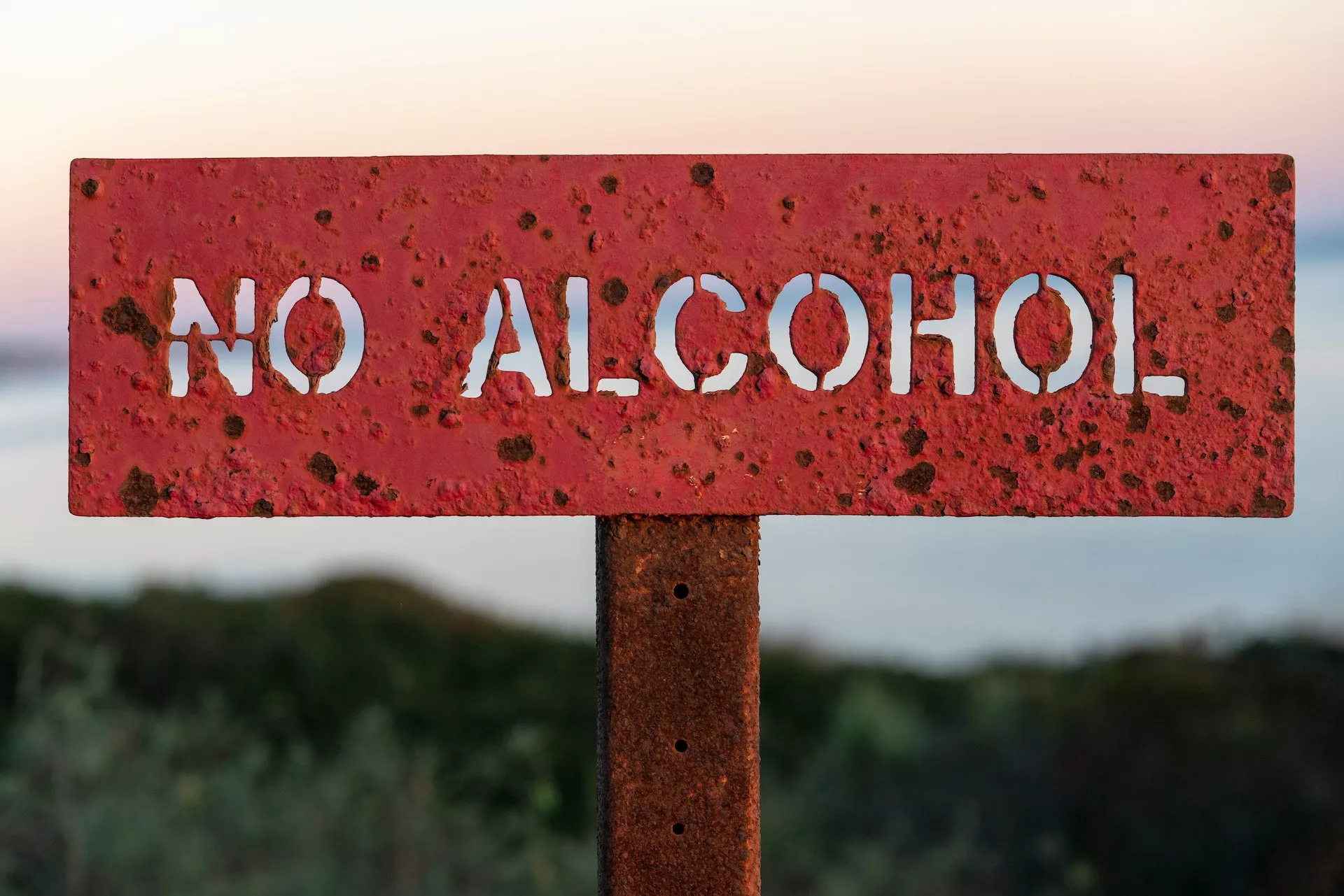 No Alcohol Sign. Alcohol addiction abuse treatment in boston, brookline, framingham, fitchburg, haverhill, lynn, quincy in massachusetts